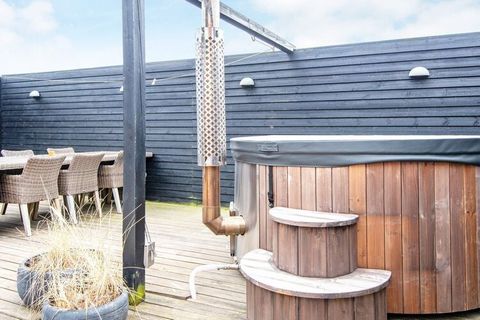 Well-located and renovated cottage located just about 150 meters from the North Sea and the child-friendly beach at Thyborøn. The house appears bright and inviting and is practically furnished with an open kitchen / living room. The living room offer...