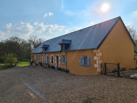 If you like wide open spaces and nature, I suggest this old mill to finish restoring: It is composed as follows: The main house of 169 m² Ground floor: an entrance hall, a master suite with walk-in shower, toilet, a large dressing room, boiler room, ...