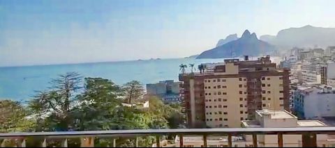 El mejor lugar de las playas de Arpoador e Ipanema. Sala de estar con balcón donde se puede apreciar la puesta de sol más famosa de Río de Janeiro, vista panorámica de las playas de Arpoador, Ipanema y Leblon desde el balcón, y todas las ventanas del...