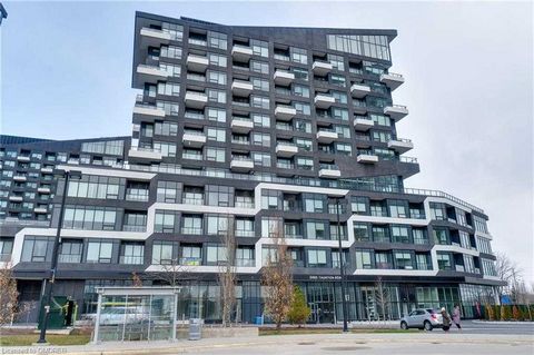 Stunning luxurious THREE BEDROOM, 2 Bathroom corner unit in The Heart of Uptown Core Oakville! Beautiful new building by Oak and Co. features spectacular 14 ft. ceilings, extended open balcony. Bright and open, with white washed flooring, Modern whit...