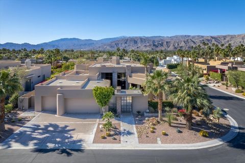 Enjoy gorgeous S & W mountain views in this meticulously crafted contemporary home located in exclusive Cypress Heights. This 3bd + Den/4 ba home showcases a stunning architectural design with walls of glass, curves, and stacked stone. Living is larg...