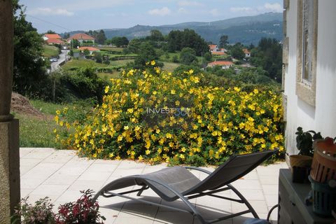 Charming Property in the Heart of Minho, Integrated in the Protected Landscape of Corno de Bico It is with pride that we present this true piece of paradise, nestled in the heart of Minho and inserted in the stunning Protected Landscape of Corno de B...