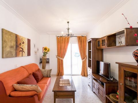 Apartment in a residential complex strategically located on the first line of the coast, on the southern coast of the Island, a few meters from the Montaña Amarilla Beach.It is a classic, comfortable, spacious and fully equipped accommodation for gue...