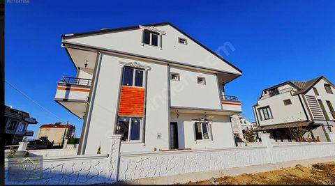 The House is located at eastern part of the village. Kocaali is a village of newly built villas mean for summer vacations. you will enjoy very much the sea. it has a sandy beach , very small waves and the water is shallow for quit long distance (see ...