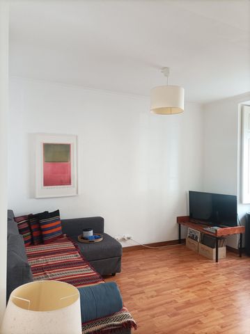 Beautiful apartment in Lisbon with a private garden. It's located 5 min walk away from the 