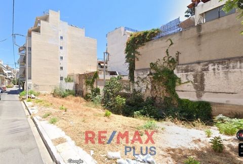 Piraeus, Kokkinia, Plot For Sale, In City plans, 415 sq.m., Building factor: 2,6, Coverage factor: 0,7, Features: For development, With building permit, Flat, Price: 560.000€. REMAX PLUS, Tel: ... , email: ...