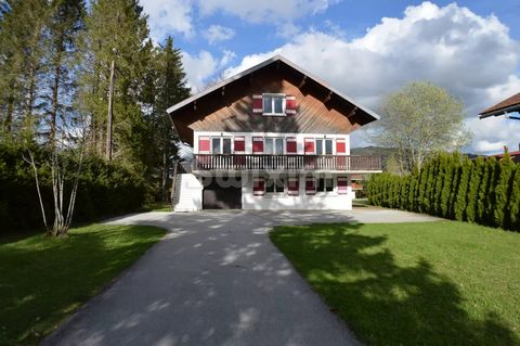 Ref 68063EP: Les Rousses, ideally located close to the town center and the ski bus, on a plot of approximately 1000m2, this house on 3 levels will please you with its large capacity. On the 1st floor you will find a large duplex of approximately 140m...