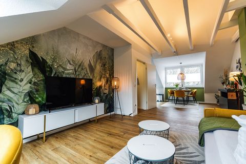 ❃ Welcome to fewodream ❃ Discover our lovingly furnished 2-room apartment in boho jungle style. Modern design and warm colors create an inviting ambience that will make you feel at home from the very first moment. Lean back and recharge your batterie...