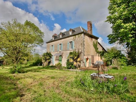 Virtual tour available - Close to L'Absie and Secondigny for shops, 40 minutes from Niort, beautiful bourgeois house on approx. 3700m2 of land, located in the countryside and without immediate neighbours. You will appreciate these generous volumes an...