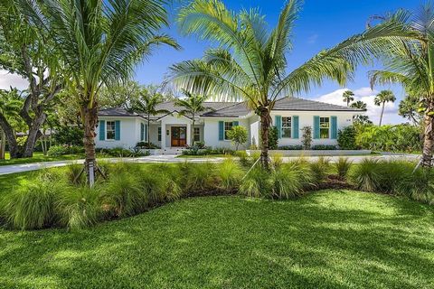 Brand new 2023 concrete block construction! Luxurious home, with fine finishes; perfect for entertaining & living a fantastic Florida lifestyle! Incredible location - quiet neighborhood; yet short walk or bike ride to beach, shops, and restaurants. S...