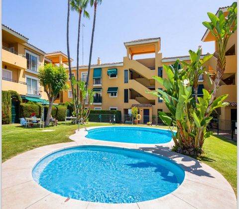 Middle Floor Apartment, Guadalmina Baja, Costa del Sol. 3 Bedrooms, 2 Bathrooms, Built 102 m², Terrace 14 m². Setting : Beachside. Condition : Excellent. Pool : Communal. Climate Control : Air Conditioning. Features : Covered Terrace, Near Transport,...