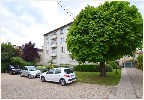Dpt Yvelines (78), à vendre MAISONS LAFFITTE appartement T3 avec cave et place de parking