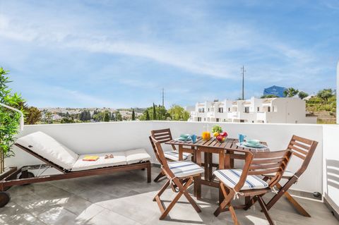 Relax by the pool, stroll through the surrounding gardens, or marvel at the charming beaches of the Algarve. With two cozy bedrooms, an inviting balcony, and a comfortable living room, this is the ideal apartment for enjoying a wonderful family vacat...