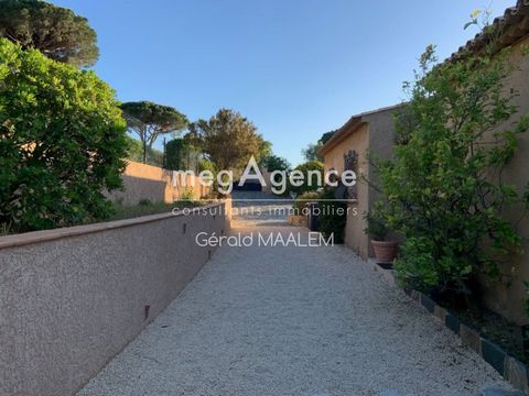 Pretty house with an area of 86m² on a plot of approximately 1255m² in a quiet residential area. It is located 950 meters from the beach and 2km from the city center. It is composed of an open fitted kitchen which opens onto the living / dining room,...