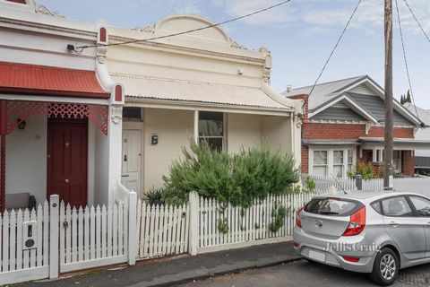 A light filled lifestyle offering on the fringe of Melbourne Park and the storied MCG, this timeless, single level Victorian promotes elegance and finesse with scope to rejuvenate for first class Richmond Hill living. Showcasing an array of ornamenta...