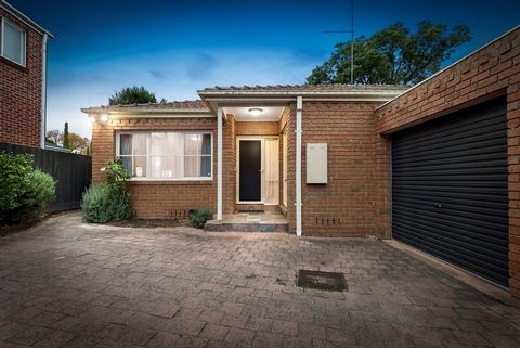 If you’re a first home buyer wanting to get a foot on the property ladder, or a savvy investor hoping to expand your current portfolio, this well-presented villa unit at the rear of two could be the one you’ve been searching for. Set amongst a range ...