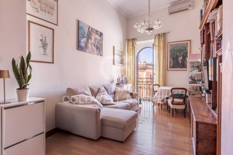 Piazza Fiume - in the prestigious context of Via Piave, with a panoramic view of the square, we are pleased to offer for sale a delightful apartment on the fifth floor of an elegant period building. The apartment, particularly bright and in excellent...