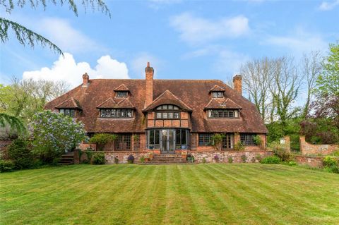 OPEN DAY BY APPOINTMENT ONLY - 19TH MAY 2024 Barton Oaks is an impressive country house, converted from a manor estate barn in the 1930s, and set in just over an acre of grounds, offering over 5000 sq. ft of accommodation in a secluded setting plus o...