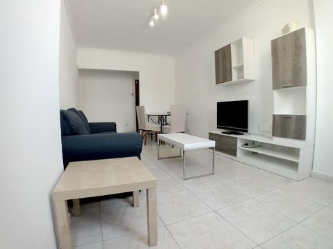 NORDICWAY REAL ESTATE offers the sale of this magnificent apartment, located in one of the main areas of the capital of the Island of Gran Canaria. Upon entering the apartment, you are greeted by a bright and comfortable living-dining room. Continuin...