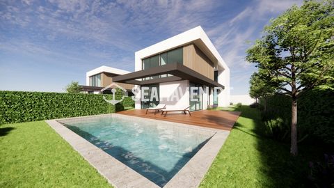 Bouw uw droomhuis in het zonnige Albufeira! Dit bouwperceel in Tavagueira, Albufeira biedt een perfecte balans tussen rust en nabijheid van het bruisende stadsleven. Genesteld in een nieuwbouwproject van 32 villa's, zult u genieten van een rustige sf...
