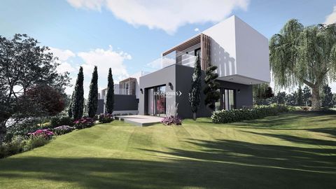 A contemporary two bedroom townhouse for sale in Silves, situated within a private condominium just five kilometres from the beautiful city of Lagoa and its stunning beach. Currently under construction, this townhouse will be spread across two floors...
