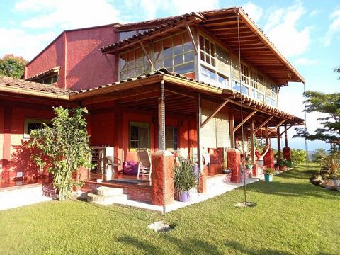 Property Location Finca: El Barranco, Vereda: La Cauchera, Filandia 634001, Quindio, Colombia   Price in Dollars $695,000 Property Details With its glorious natural scenery, excellent climate, welcoming culture and excellent standards of living, Colo...