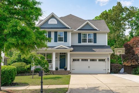 Inviting three story home in the desirable Golf Course Community of 12 Oaks! A masterpiece of design and craftsmanship with model like features and materials that were constructed by an award winning builder. Instant charm greets you as you approach ...