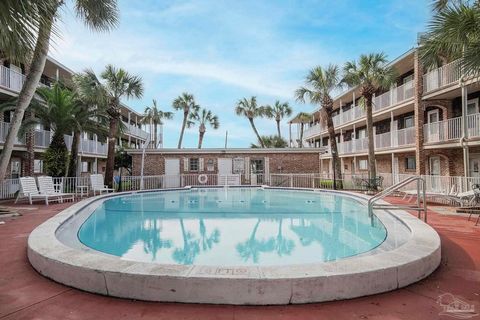 This beautiful 2 bedroom 1 1/2 bath condo is located in Scenic East Pensacola Heights. Enjoy your weekends lounging by the community pool. You have a nice large covered front patio that overlooks the pool. You will also be in walking distance to groc...