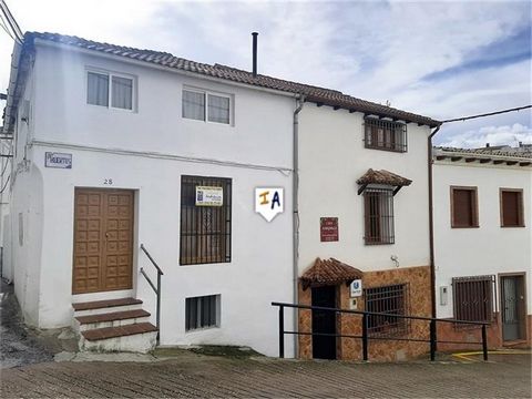 Dieses charakteristische Dorfhaus mit 3 Schlafzimmern befindet sich in der hübschen Stadt Frailes, nur 30 Minuten von Granada und 10 Minuten von der beliebten historischen Stadt Alcala la Real entfernt. Das Haus wurde teilweise renoviert und ein neue...
