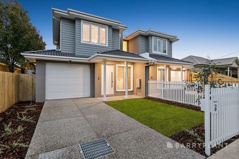 Combining stunning family proportions and low maintenance comfort, this sleek four-bedroom, three bathroom home presents a sought-after contemporary lifestyle in a peaceful and convenient location. Showcasing natural timbers and white stone surfaces,...