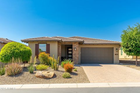 This beautiful north south facing, one level, 2b 2b + den property with gorgeous views spoils you with the Luxury Lifestyle you deserve! Situated in the prestigious golf community of Trilogy Verde River in the Sonoran desert, this turn key home backs...
