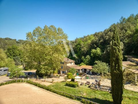 Exclusivity presented by LIMANDAT Immobilier Rare on the market, located in Valbonne, close to amenities, 20 minutes from Cannes, with direct forest and river access. Discover this equestrian estate on 1.7 hectares with several houses composed of a s...