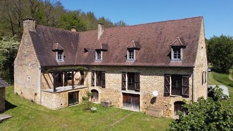 24590 SAINT GENIES. Property: stone house, old mill, barn, land of approx. 81360 m². Sale price: 398,000 euros (Agency fees: 3.97% TTC included buyer's charge, i.e. 382,800 euros excluding fees). Located in the heart of the golden triangle of the Pér...