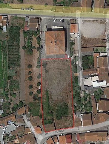 LAND FOR CONSTRUCTION OF TWO APARTMENT BLOCKS - GRANJA DO ULMEIRO Land well located, in the central area of Granja do Ulmeiro, a village with an appetite for housing, on the outskirts of Coimbra, well served by public transport, with train station, s...