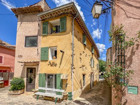 Nestled in the picturesque village of Bedoin, this 135m2 character village house is a true gem waiting to be discovered. Dating back to around 1900, this delightful property exudes charm and offers comfortable living spaces spread across 3 floors. Lo...