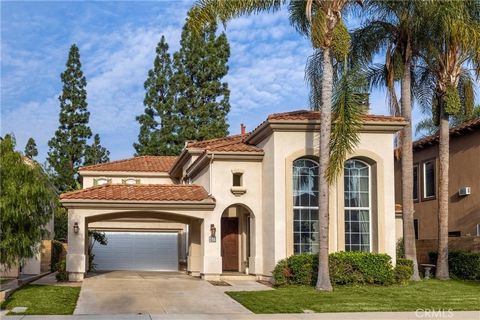 One of the most elegant floor plans ever designed and located in one of only 8 GUARD GATED communities in Irvine - AWARD winning TRAILWOOD in Northwood Pointe. Featuring potentially 6 bedrooms, 5.5 baths in approximately 3,700 square feet. Current co...