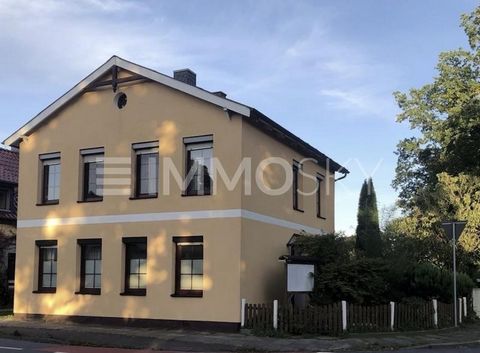 Willkommen in Ihrem neuen Zuhause, wo Geschichte auf Moderne trifft und Vielseitigkeit sich entfaltet! Dieses ursprünglich im Jahr 1913 erbaute Einfamilienhaus wurde zuletzt 2010 modernisiert und im Laufe der Jahre erweitert und renoviert, was es zu ...