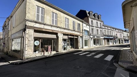 Immeuble à vendre BARBEZIEUX SAINT HILAIRE (16)