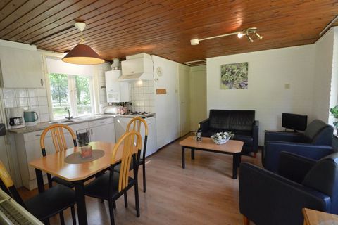 This is a splendid 2-bedroom holiday home in Stramproy. It's located in the middle of Kempen Broek nature reserve. It is ideal for a small family. The region is great for walking and cycling. There are nature reserves such as Tungelerwallen and the h...