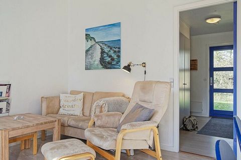 Apartment in a quiet location close to one of Bornholm's best beaches, Dueodde. Shared indoor and outdoor pool as well as children's pool, whirlpool, gym, tennis court, petanque court and playground - ideal for the whole family. Swimming pool 01.04-2...