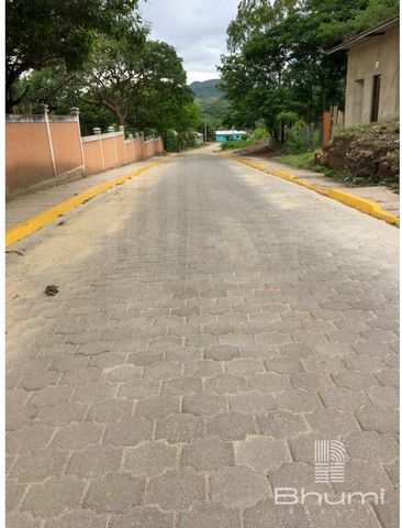 Land for Sale in the City of SomotoBarrio Los Maestros sector 19Documents in order With all basic services easy accessNear the Hospital Market and the city center Area 215 meters This neighborhood has Internet signal