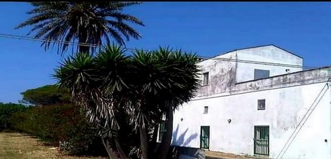 Countryhouse in need of renovation located in the municipality of Otranto,nearby the highway 611 leading to Alimini lakes. The property is only 1,200 m distanced from the sea and close to white sand beaches of Otranto, well-known Baia dei Turchi, and...