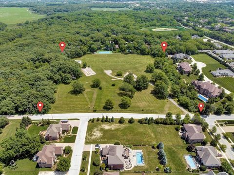 **PRIME LOCATION FOR DEVELOPERS OR BUILDERS*** This RARE opportunity to turn this exceptional land into a subdivision of custom built homes in Orland Park is now available for development. OPPORTUNITY LIKE THIS DOESN'T COME ALONG OFTEN. Almost 10 PRI...