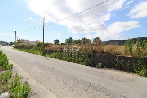 Construction land with 4100 m2 of construction in the parish of Telhado of the municipality of Vila Nova de Famalicão, near the Textile Manuel Gonçalves. It is situated in a quiet area, with excellent sun exposure and good access. Mark your visit now...