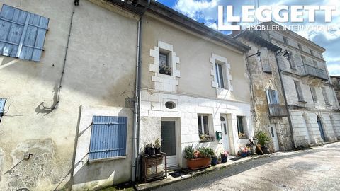 A28083SCN24 - Welcome to this charming village house, combining rustic charm with modern comforts. Situated in the heart of a picturesque village, this property offers an authentic and peaceful setting, just 20 minutes from Brantôme. Set over 3 level...