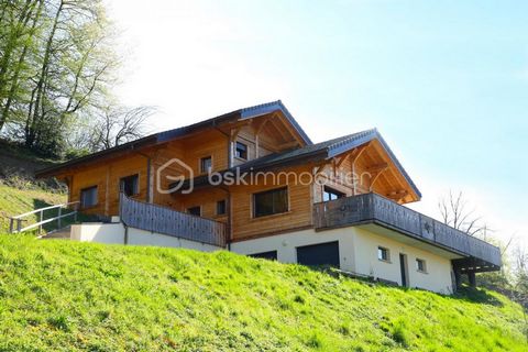 Favorite in Savoie, in an exceptional setting offering a panoramic view of the mountains, I offer you a contemporary luxury chalet of 206m2. Five minutes from Albertville on the heights of Venthon, 30 minutes from Les Saisies, 40 minutes from Chambér...