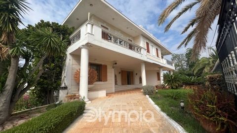 Voula, Villa For Sale, 1.102 sq.m., In Plot 1289 sq.m., Property Status: Amazing, Floor: Ground floor, 3 Level(s), 6 Bedrooms (3 Master), 3 Kitchen(s), 4 Bathroom(s), 2 WC, Heating: Personal - Petrol, View: Mountain View + Sea view, Energy Certificat...