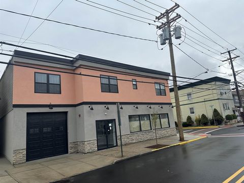 Located in the bustling heart of Secaucus, this prime mixed-use property boasts 2,300 sq ft ( approx ) ( Vacant ) on the ground floor, ideal for a grocery store or restaurant. Upstairs, discover two spacious 2-bed/2-bath residential units (Occupied) ...