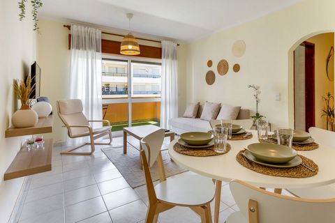 This modern and comfortable home in Quarteira is perfectly equipped to accommodate up to 4 people; making it perfect for families or a group of friends traveling together! Just a 5 minute walk away from the beach, you will have the luxury of enjoying...