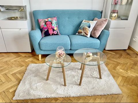 Newly furnished apartment - just 2 metro stations from historical HEART OF PRAGUE- Wenceslas square. Cosy apartment-FULLY EQUIPPED KITCHENETTE and BATHROOM ( washing mashine, hairdryer, iron). You will surely like the bathtub which you can enjoy afte...